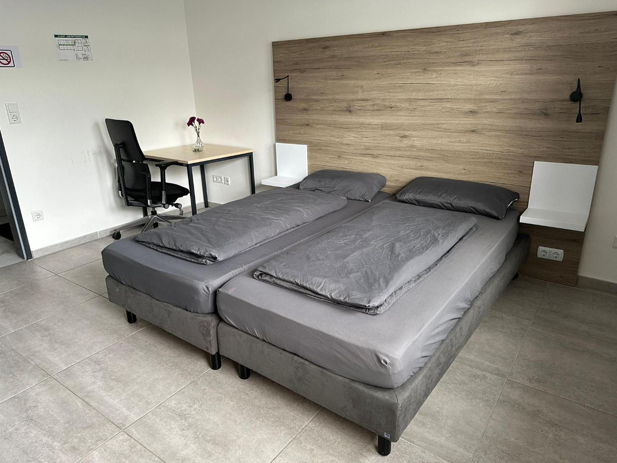 Mk Hostel Oyten - Free Wifi & Parking - 24H Check-In 외부 사진