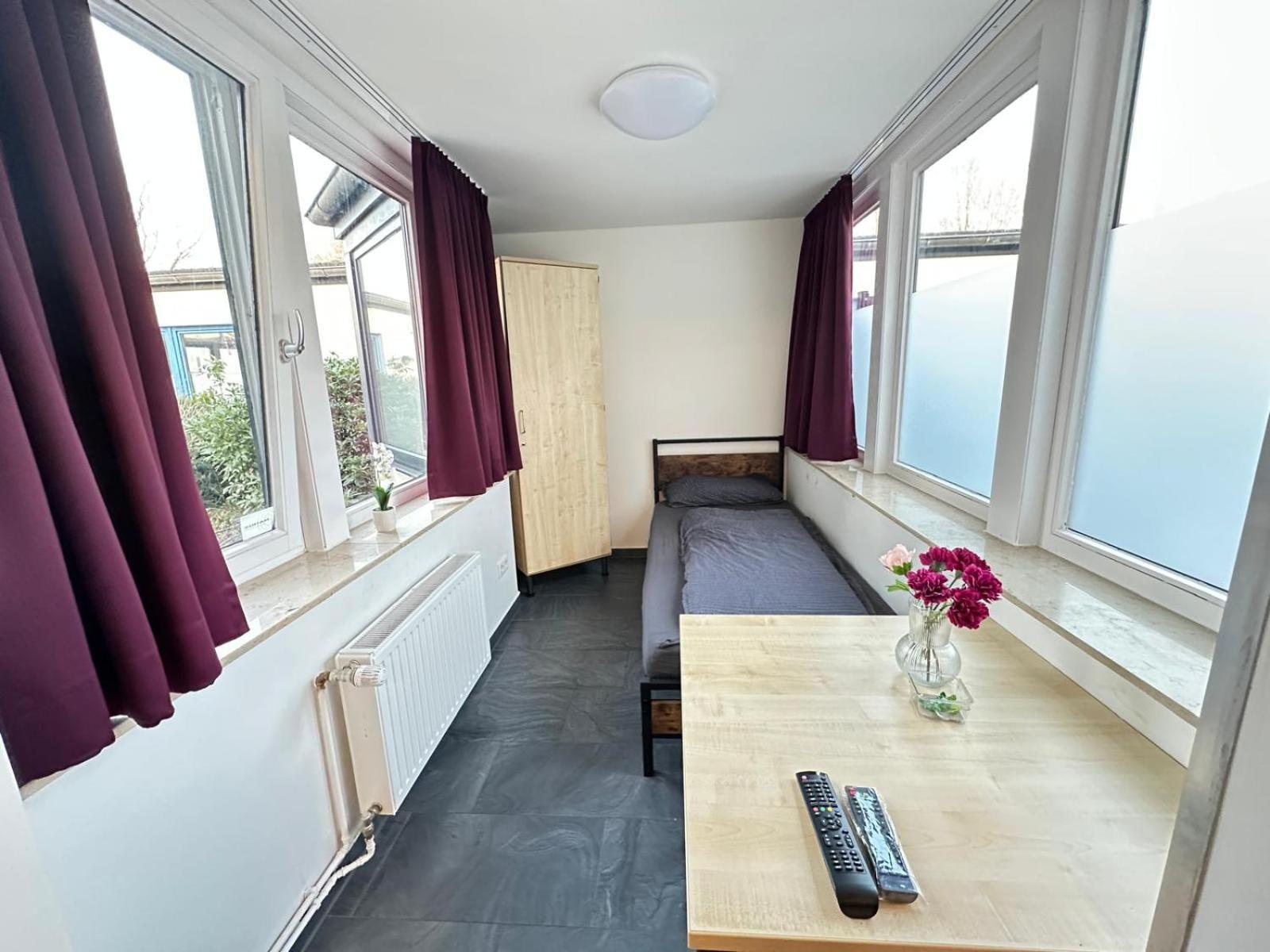 Mk Hostel Oyten - Free Wifi & Parking - 24H Check-In 외부 사진