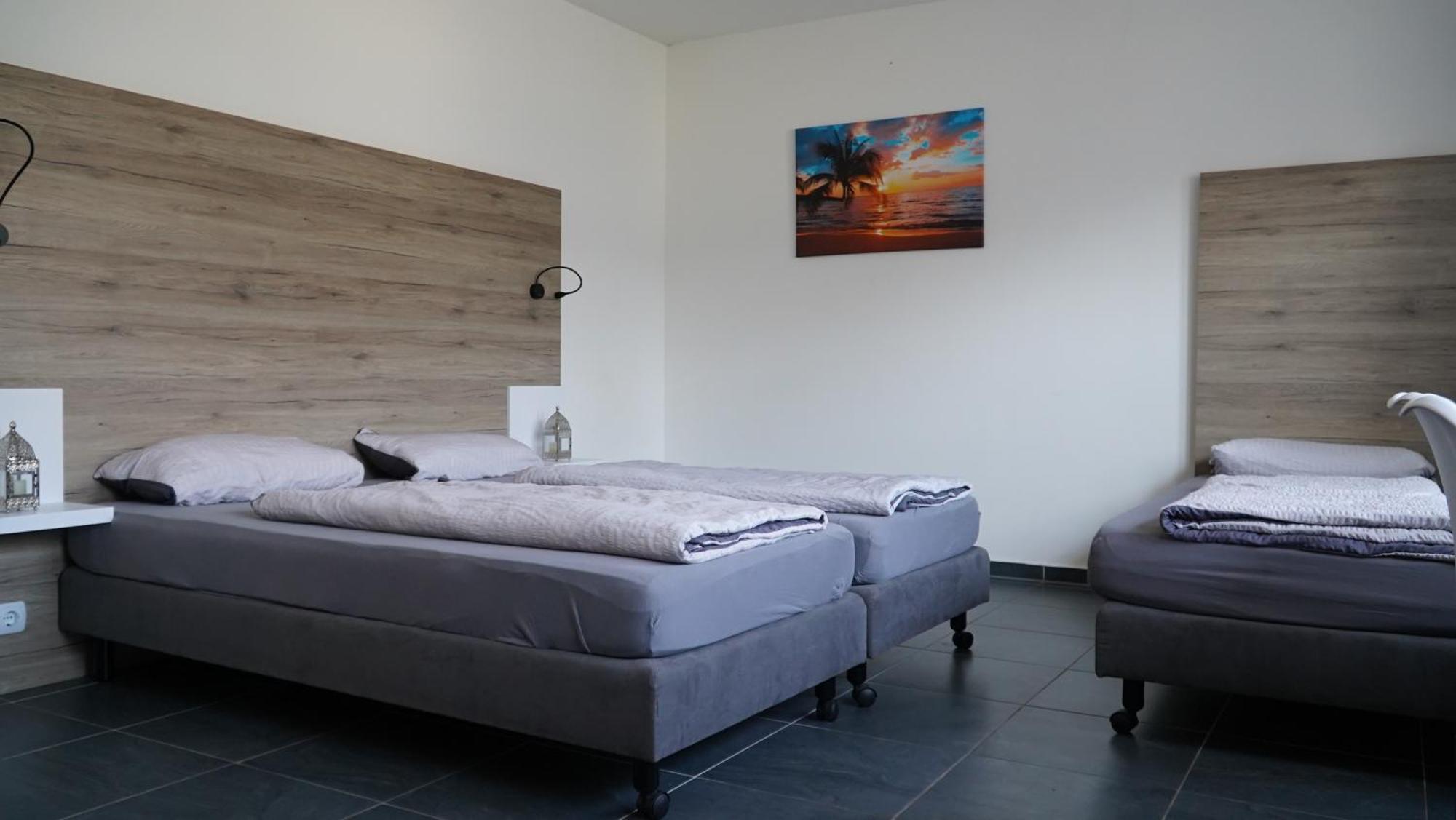 Mk Hostel Oyten - Free Wifi & Parking - 24H Check-In 외부 사진